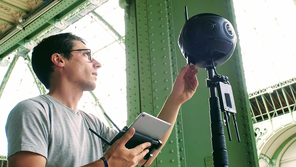 Laurent règle la insta 360 titan