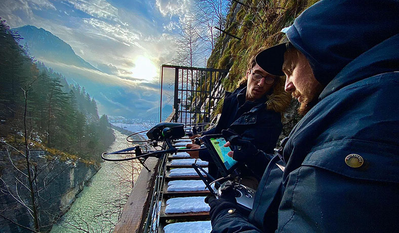 Pilotes avec leurs drones 